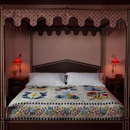 Ulysses, An Ash Hotel Baltimore Bagian luar foto