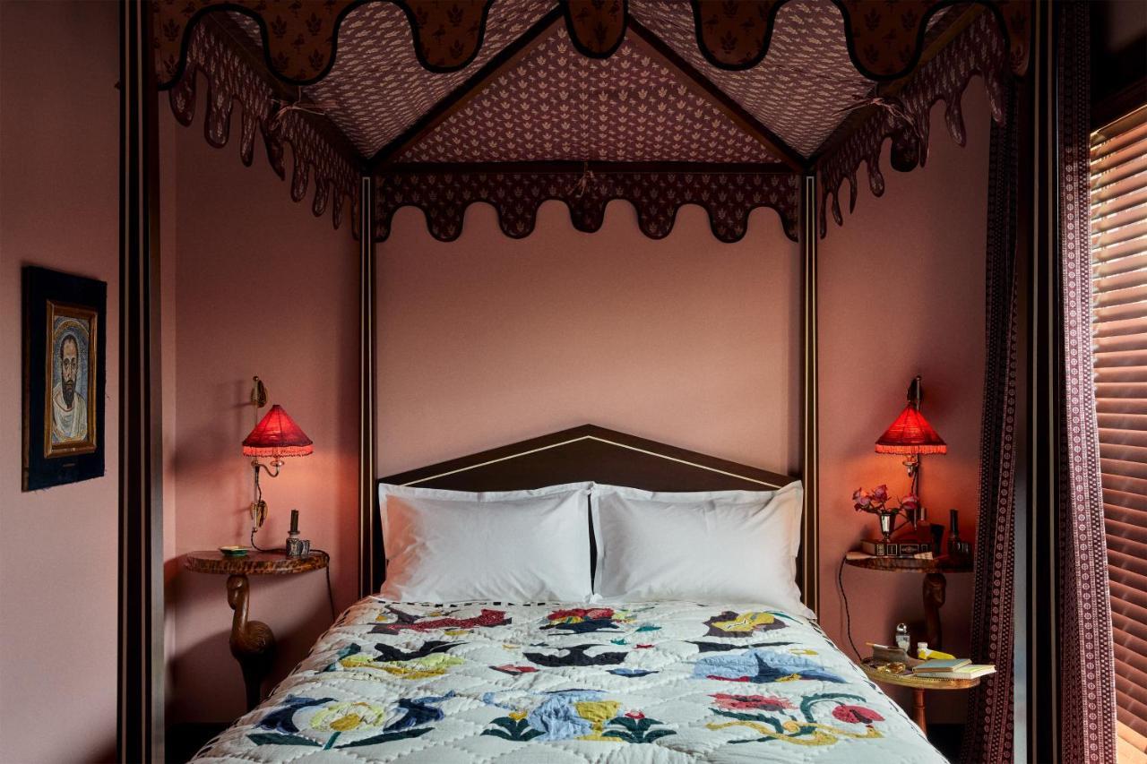 Ulysses, An Ash Hotel Baltimore Bagian luar foto