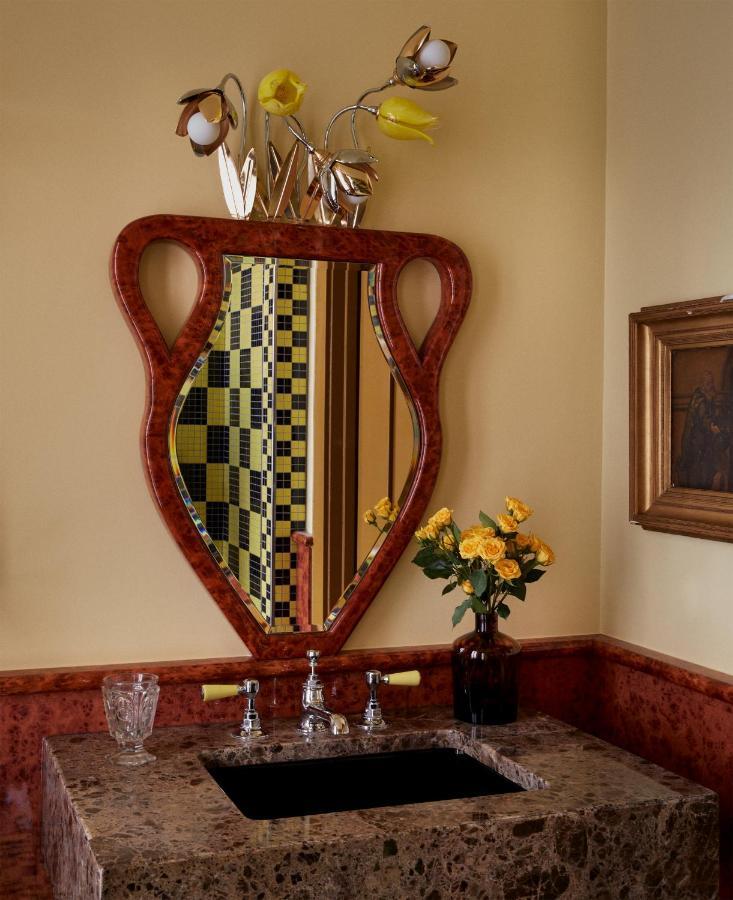 Ulysses, An Ash Hotel Baltimore Bagian luar foto
