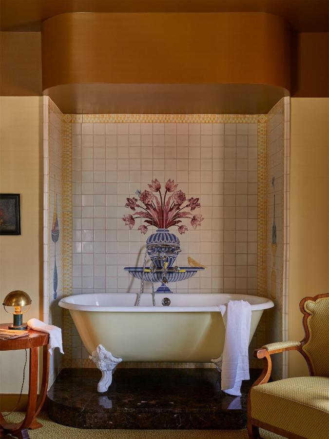 Ulysses, An Ash Hotel Baltimore Bagian luar foto