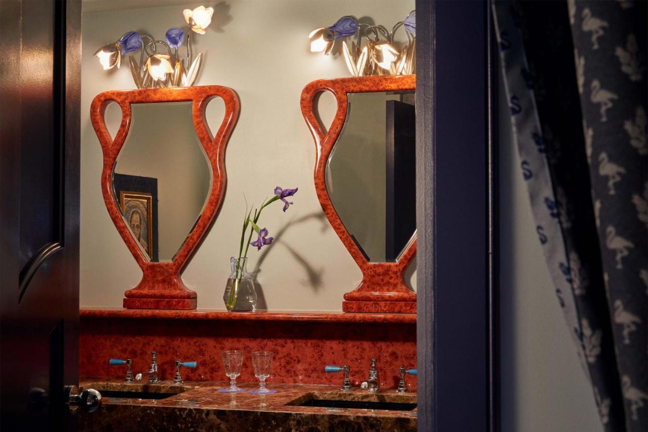 Ulysses, An Ash Hotel Baltimore Bagian luar foto